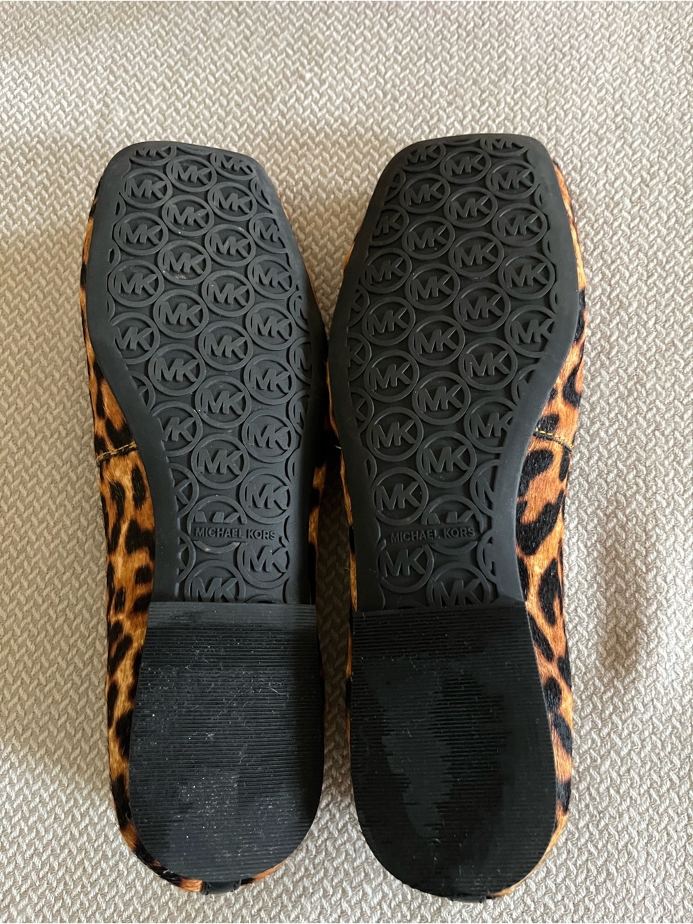 Michael Kors Milan Flat with Gold Logo Size 6.5M - Picture 7 of 9